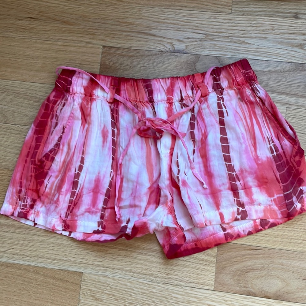 Elan tie dye shorts NWOT